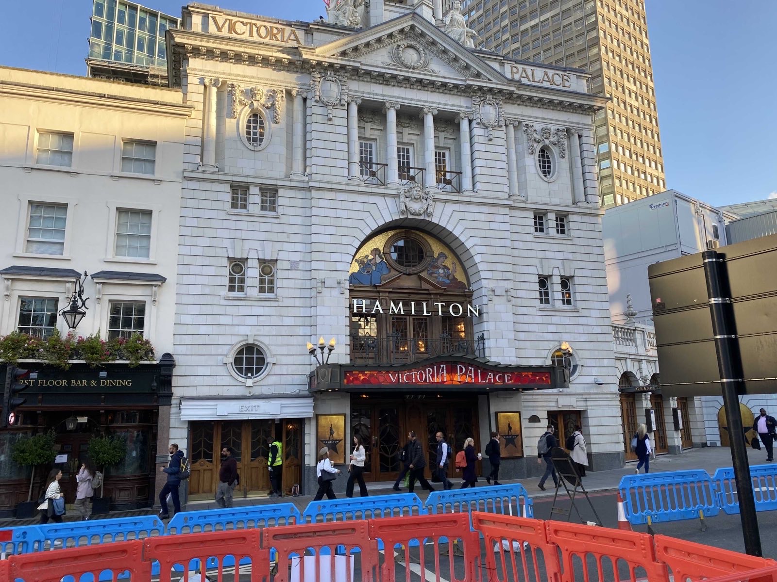 victoria-palace